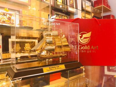 Mô hình thuyền mạ vàng 24k