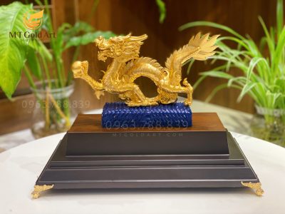 Quà tặng doanh nhân - Biểu trưng tượng rồng dâng ngọc dát vàng lá 24k