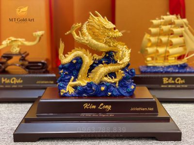 Quà tặng doanh nhân ý nghĩa -Biểu trưng rồng dâng ngọc dát vàng 24k